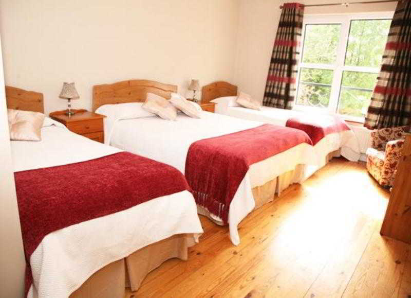 Macliam Lodge Guesthouse Клонакилти Экстерьер фото
